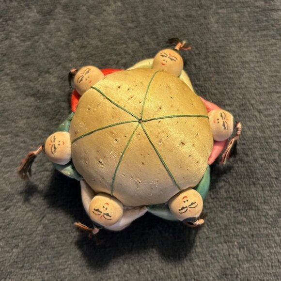 Vintage Chinese Silk Pin Cushion, 6 Children - Picture 7 of 9